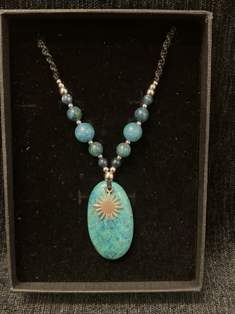 Shattukite & Apatite necklace Dutchies Delights #78