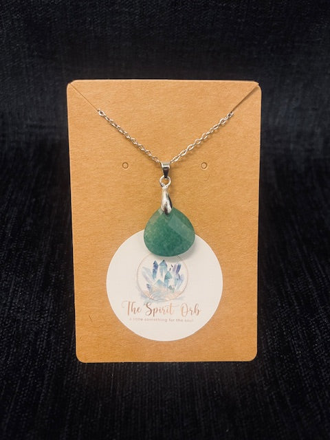 Adventurine crystal necklace