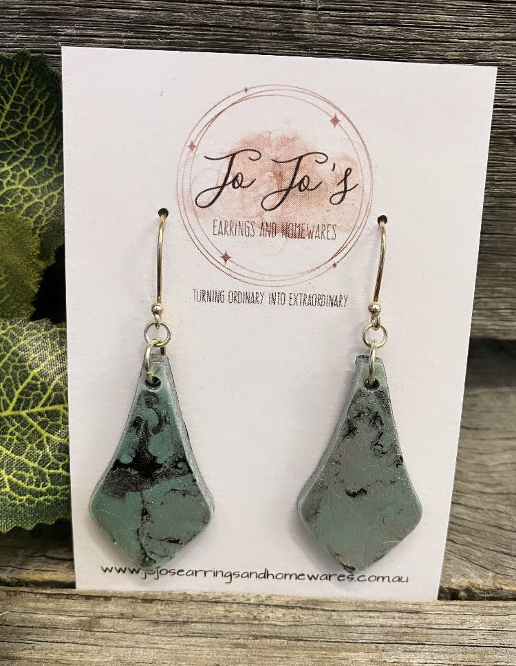 Jo Jo's Drop Earrings