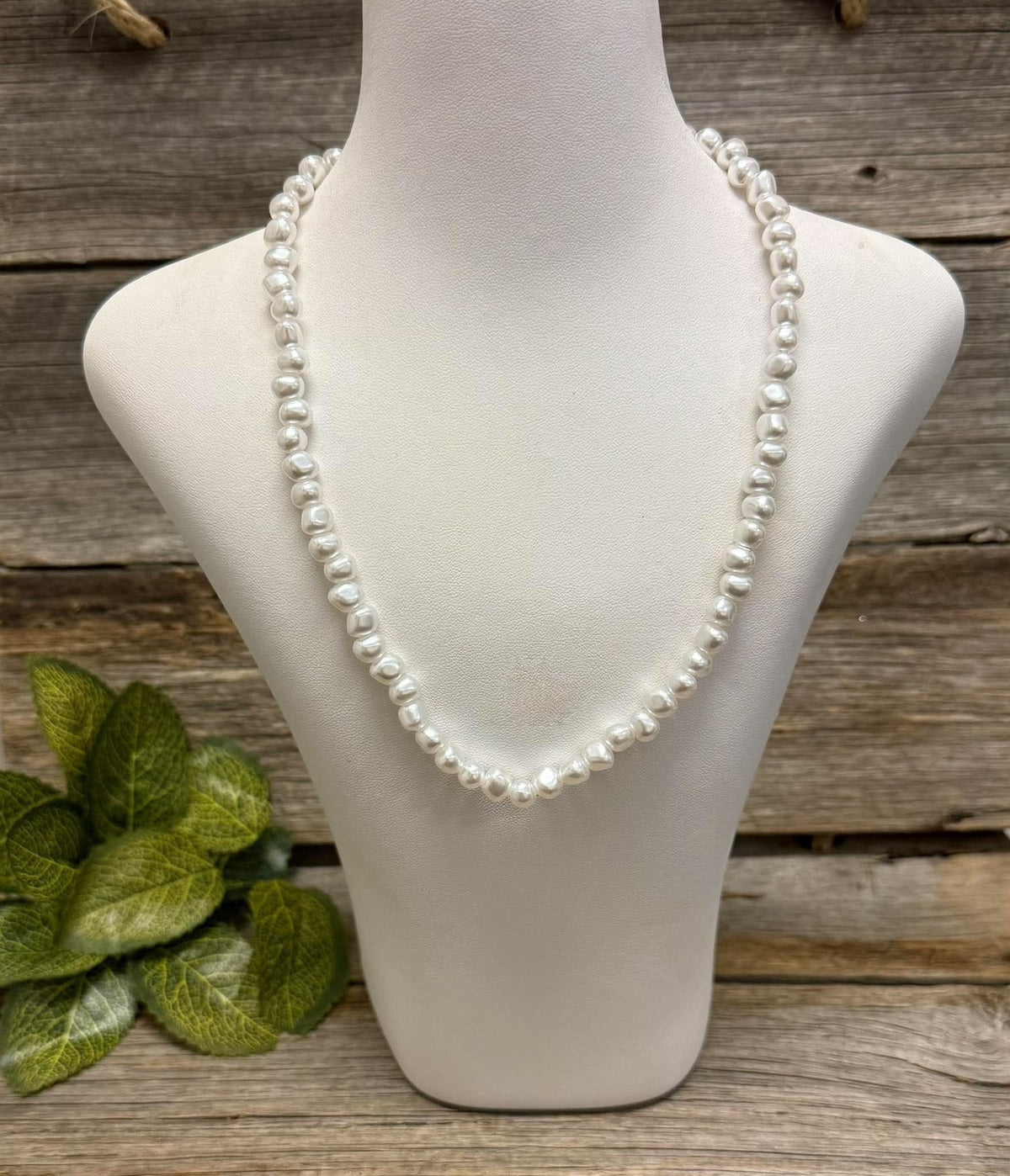 Fresh water pearl necklace