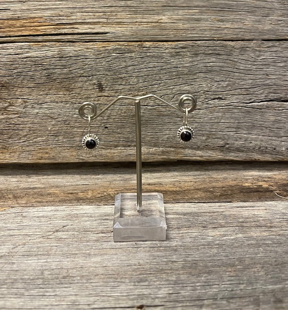 Garnet - Round drop earrings