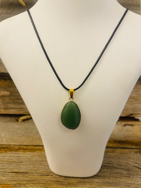 Large crystal pendant necklace - gold