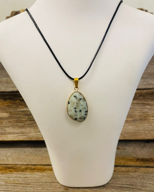 Large crystal pendant necklace - gold