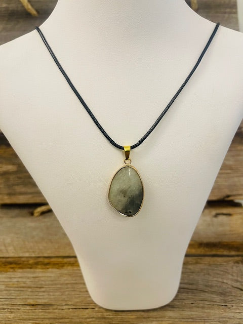 Large crystal pendant necklace - gold