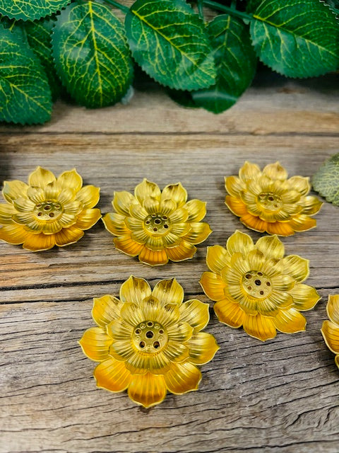 Flower incense holder