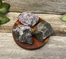 Rhodonite natural Raw stone – The Spirit Orb