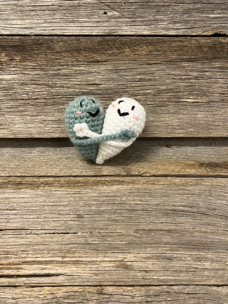 Crochet Hugging Hearts