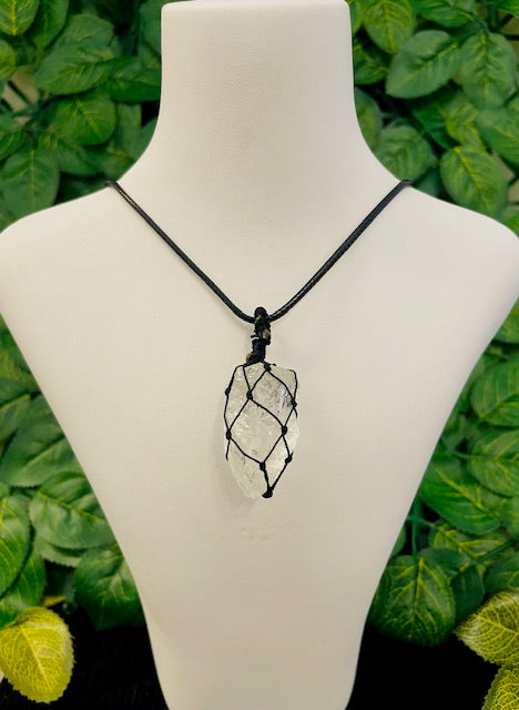 Pendant Point Necklace