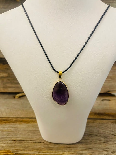 Large crystal pendant necklace - gold