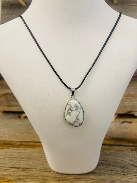 Large crystal pendant necklace - silver