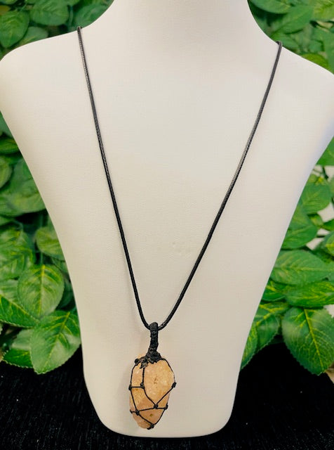 Pendant Point Necklace